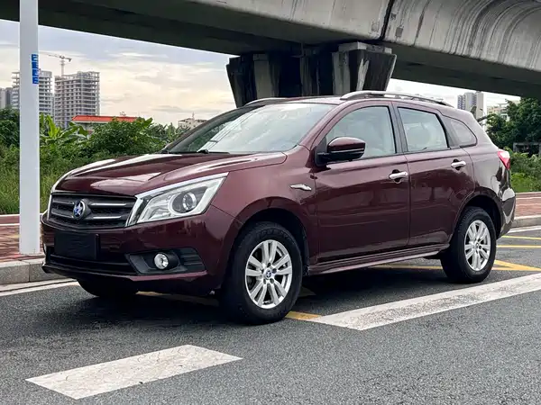 Venucia T70 2016