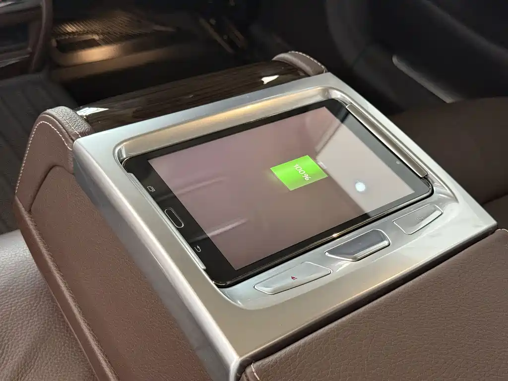 BMW 7 Series 2016 — фото 10