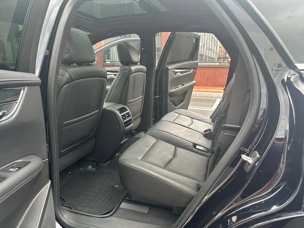 Cadillac XT5 2020 — фото 14