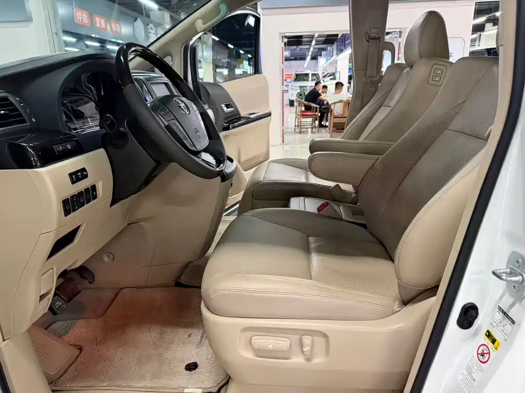 Toyota Alphard 2012 — фото 15