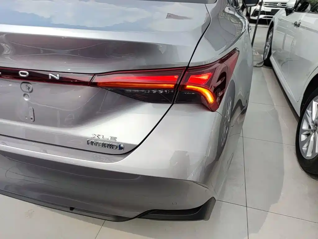 Toyota Avalon 2022 — фото 8
