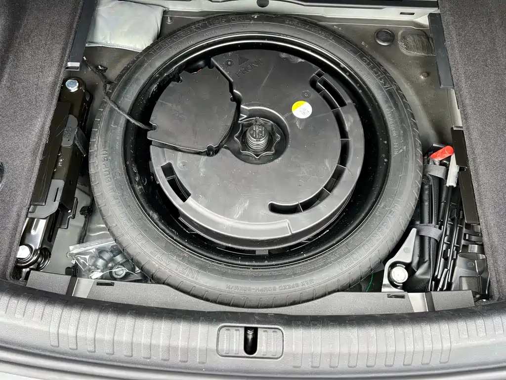 Audi A6L 2023 — фото 25