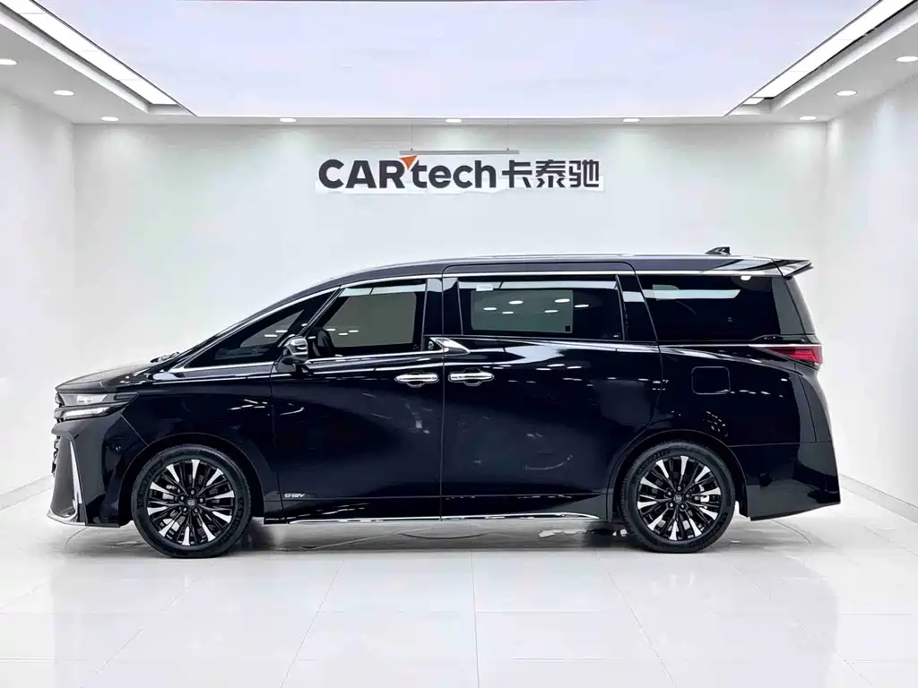 Toyota Vellfire 2025