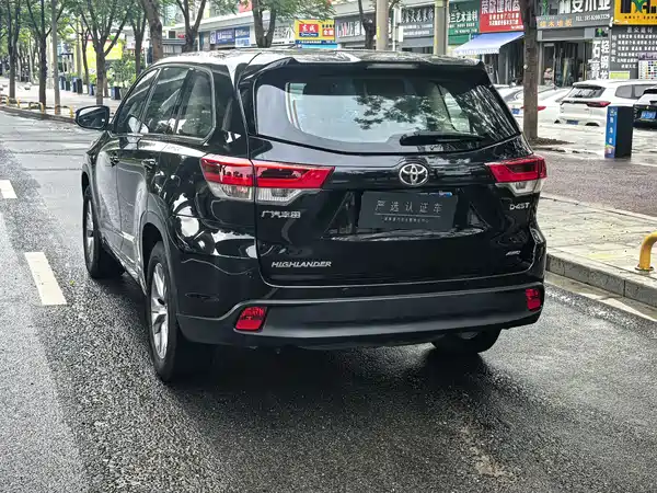 Toyota Highlander 2021