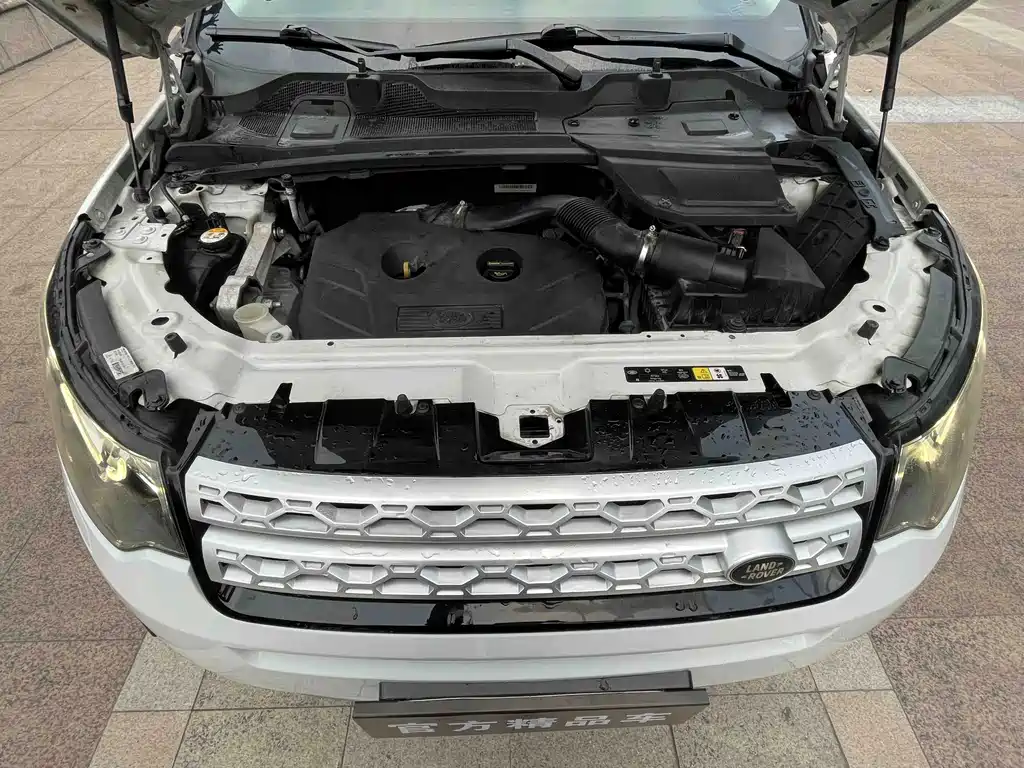 Land Rover Discovery Sport 2017 — фото 18