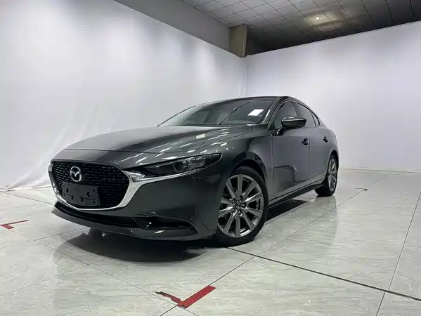 Mazda 3 Axela 2022