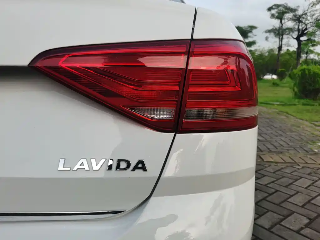 Volkswagen Lavida 2018 — фото 11