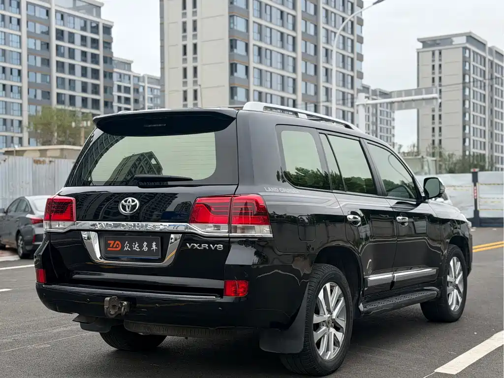 Toyota Land Cruiser 2016 — фото 16