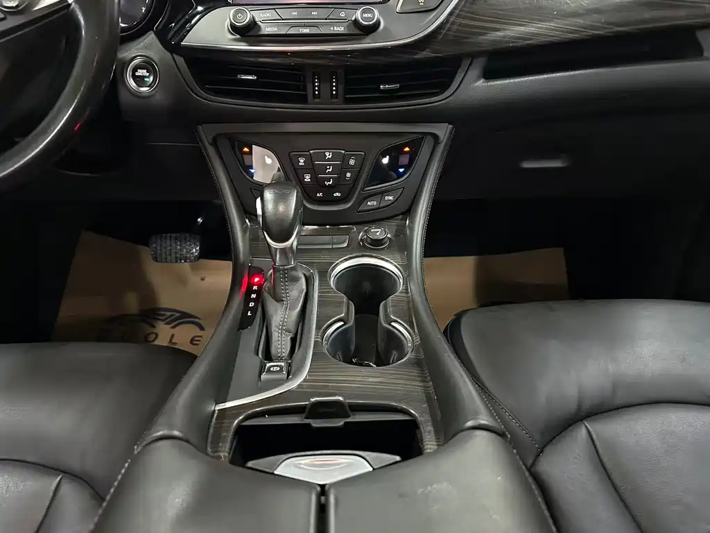 Buick Envision Plus 2018 — фото 11