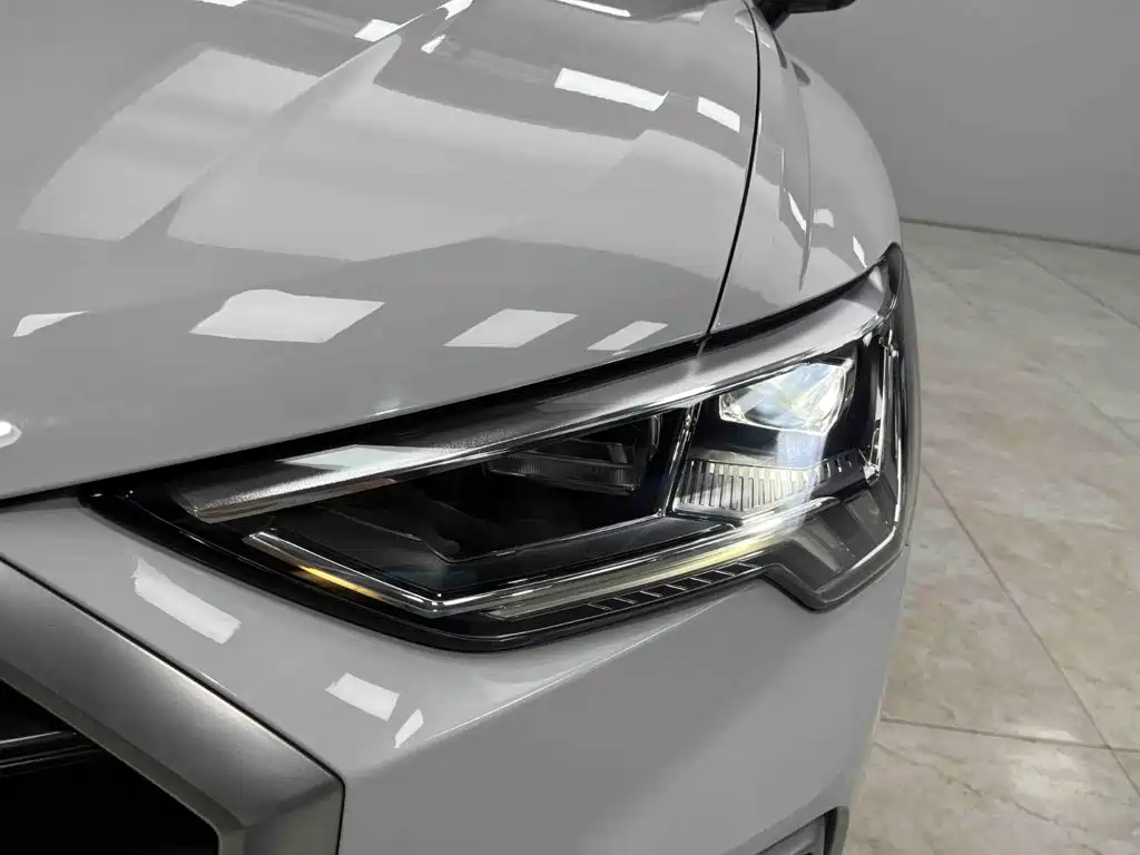 Audi Q3 2023 — фото 18
