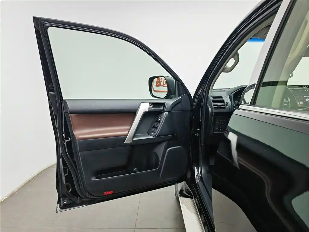 Toyota Prado 2019 — фото 14
