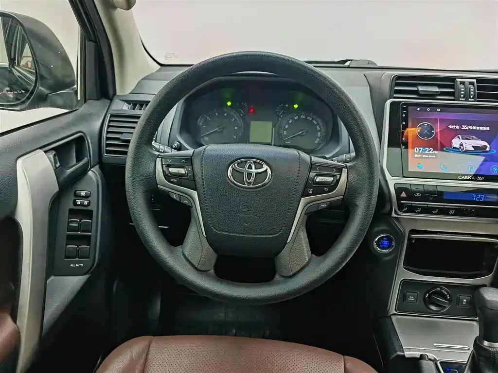 Toyota Prado 2019 — фото 12