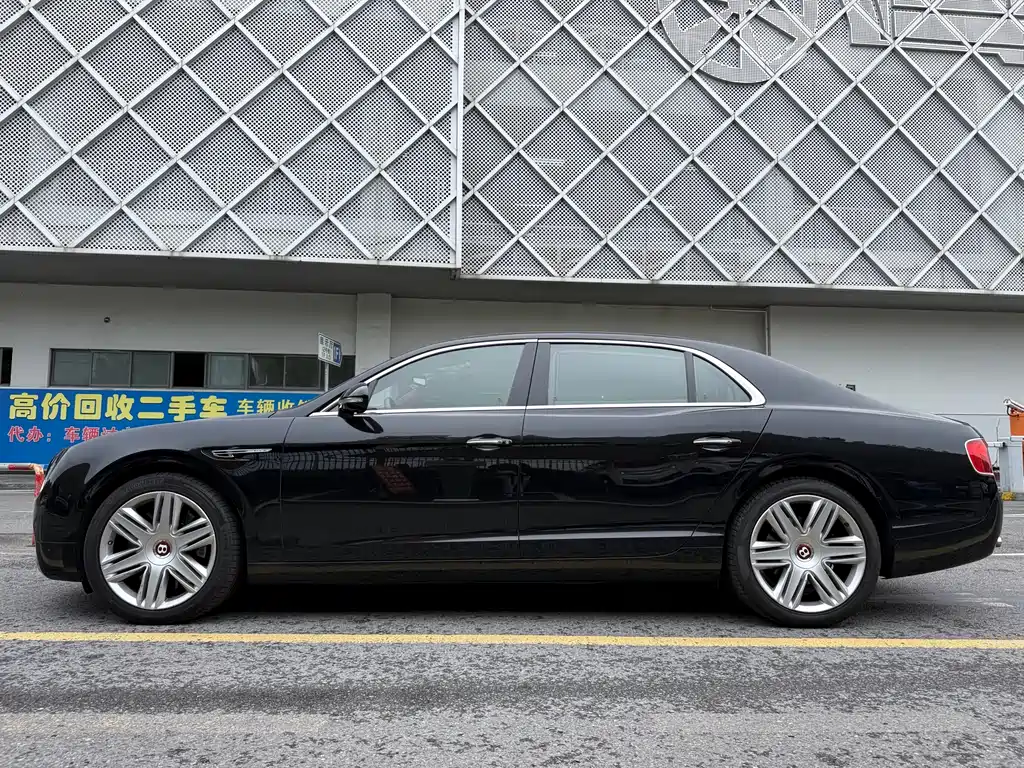 Bentley Flying Spur 2016 — фото 2