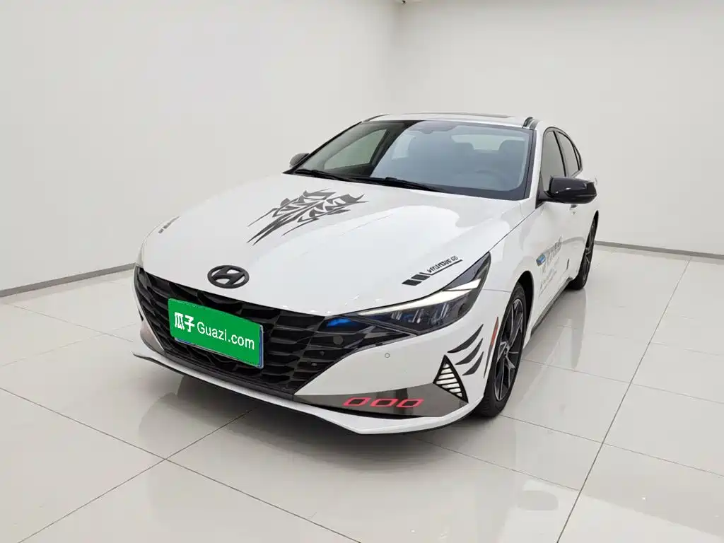 Hyundai Elantra 2022 — фото 2