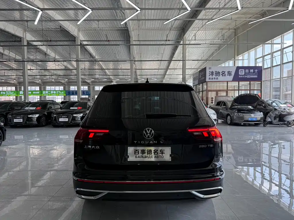 Volkswagen Tiguan L 2023 — фото 8