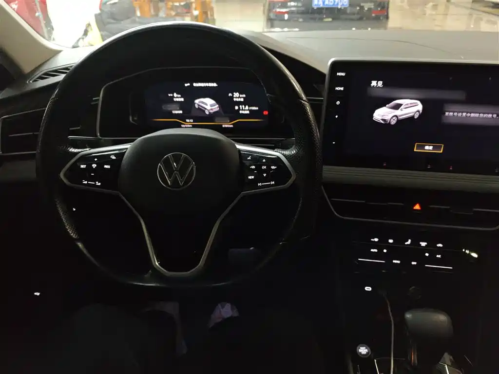 Volkswagen Tiguan L 2022 — фото 10
