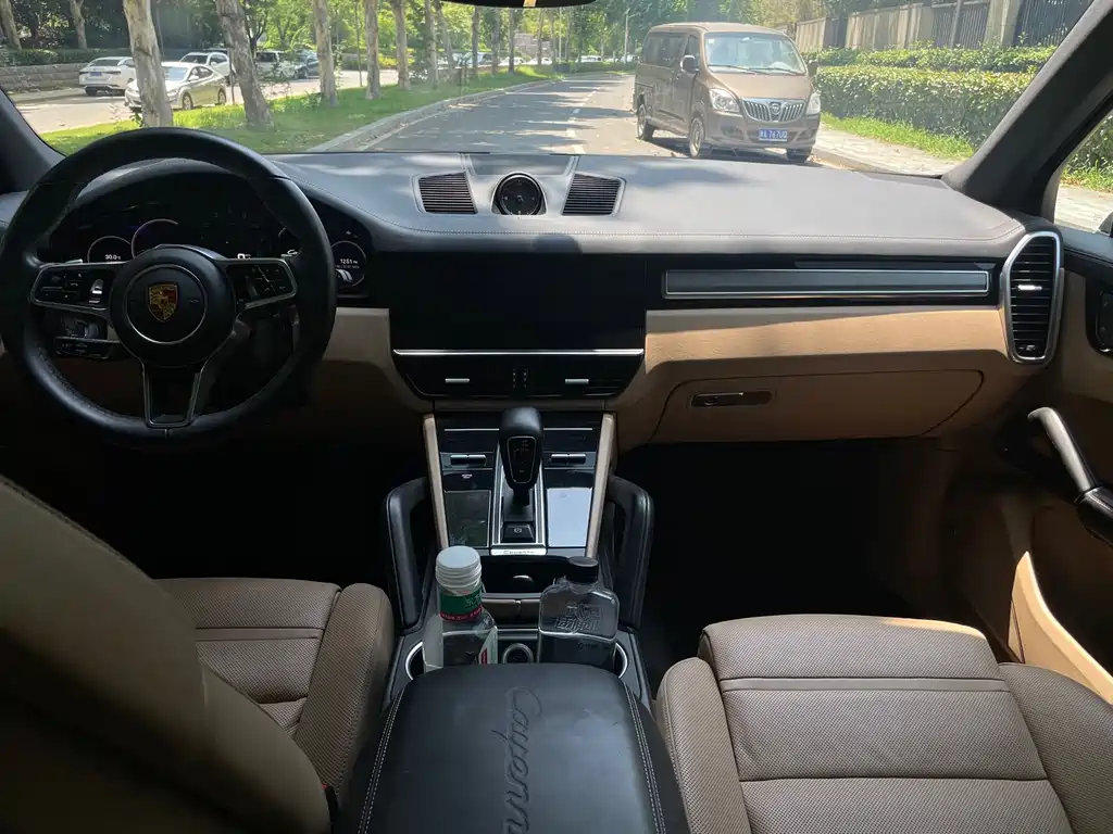 Porsche Cayenne 2022