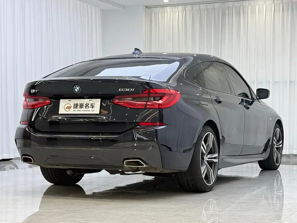 BMW 6 Series GT 2023 — фото 11