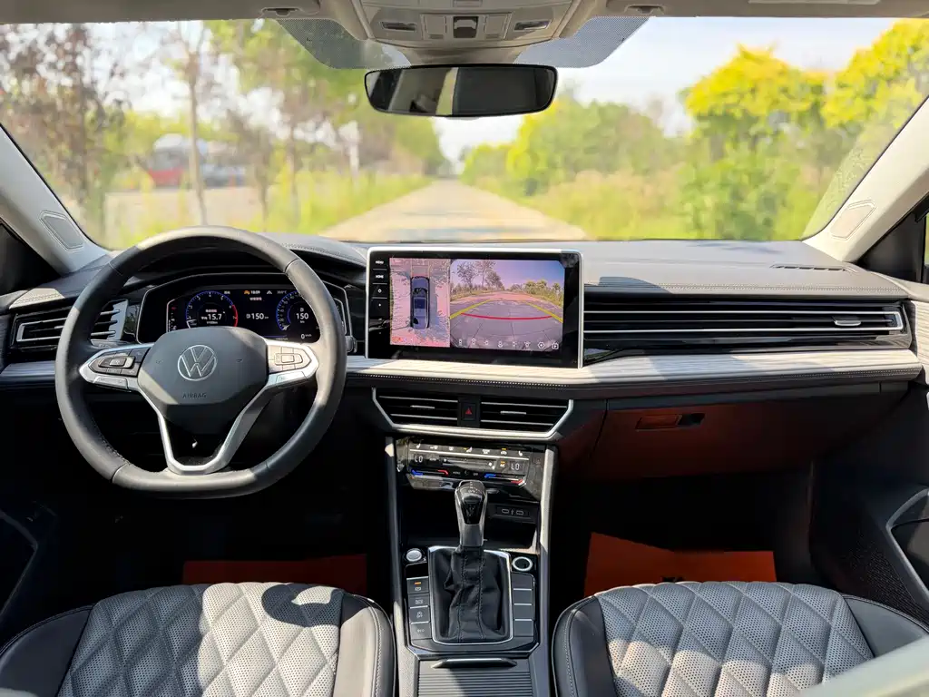 Volkswagen Sagitar 2022
