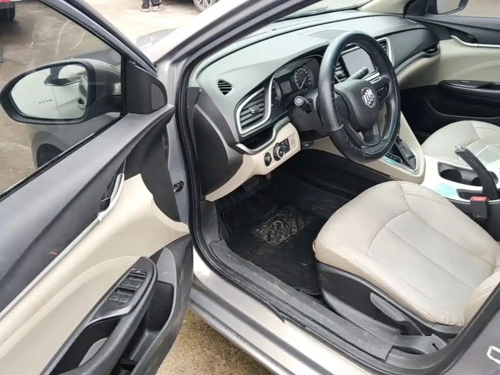 Buick Excelle 2018 — фото 16