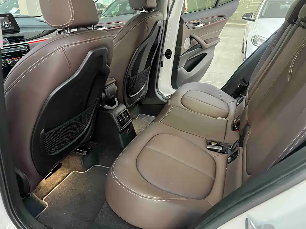 BMW X2 2023 — фото 11