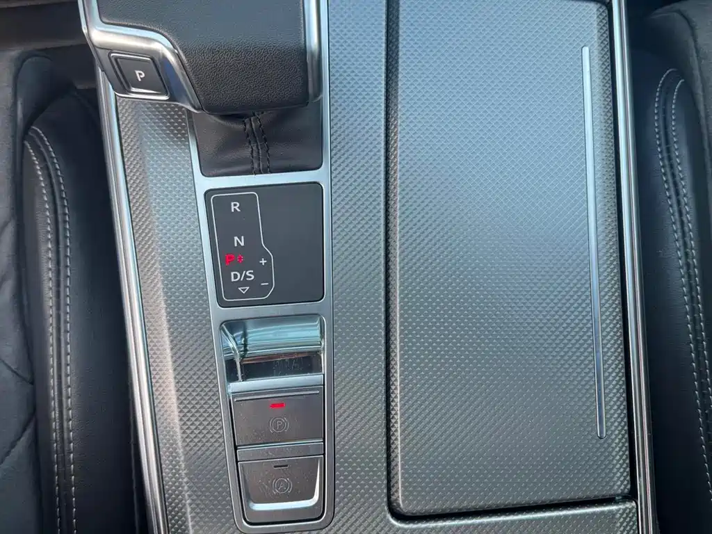 Audi A6L 2024 — фото 15