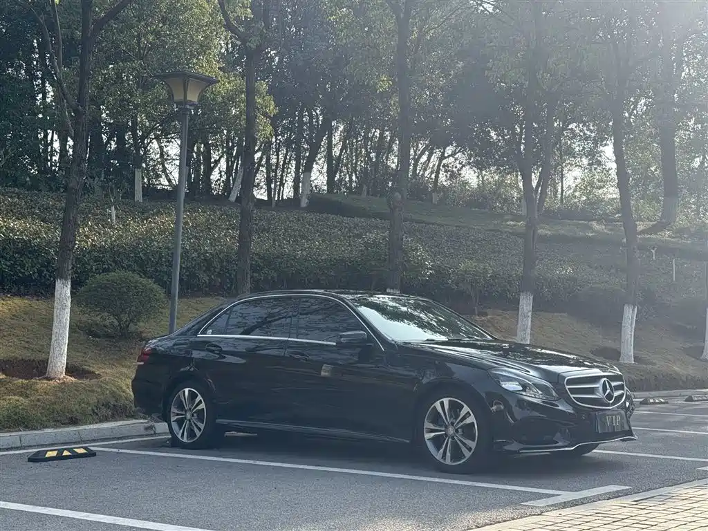 Mercedes-Benz E-Class 2014 — фото 23