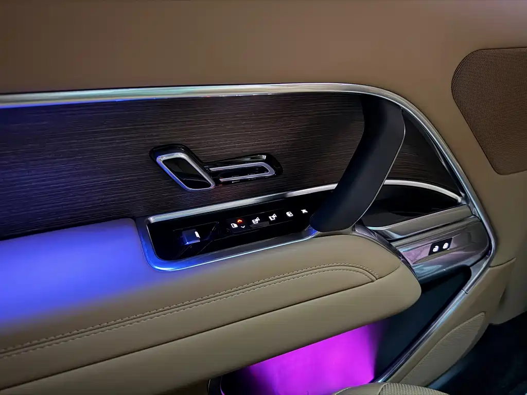 Land Rover Range Rover 2025 — фото 11