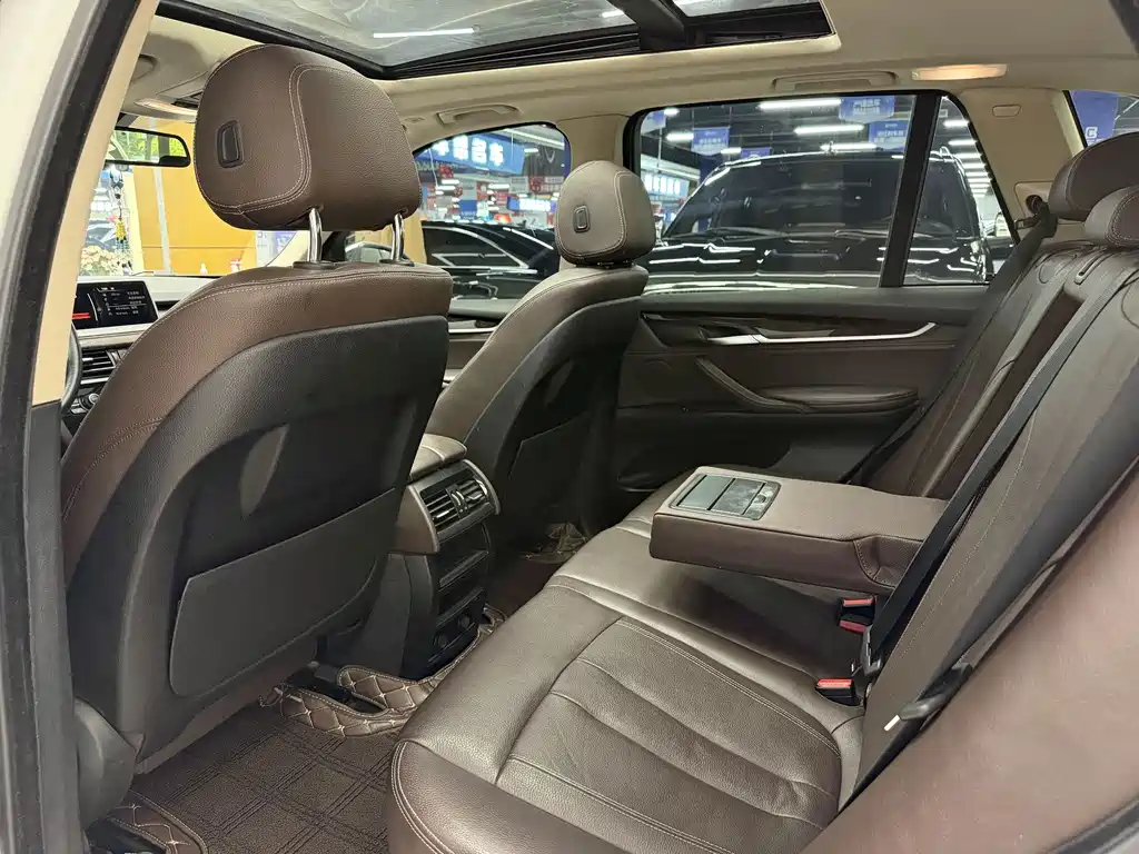 BMW X5 2016 — фото 16
