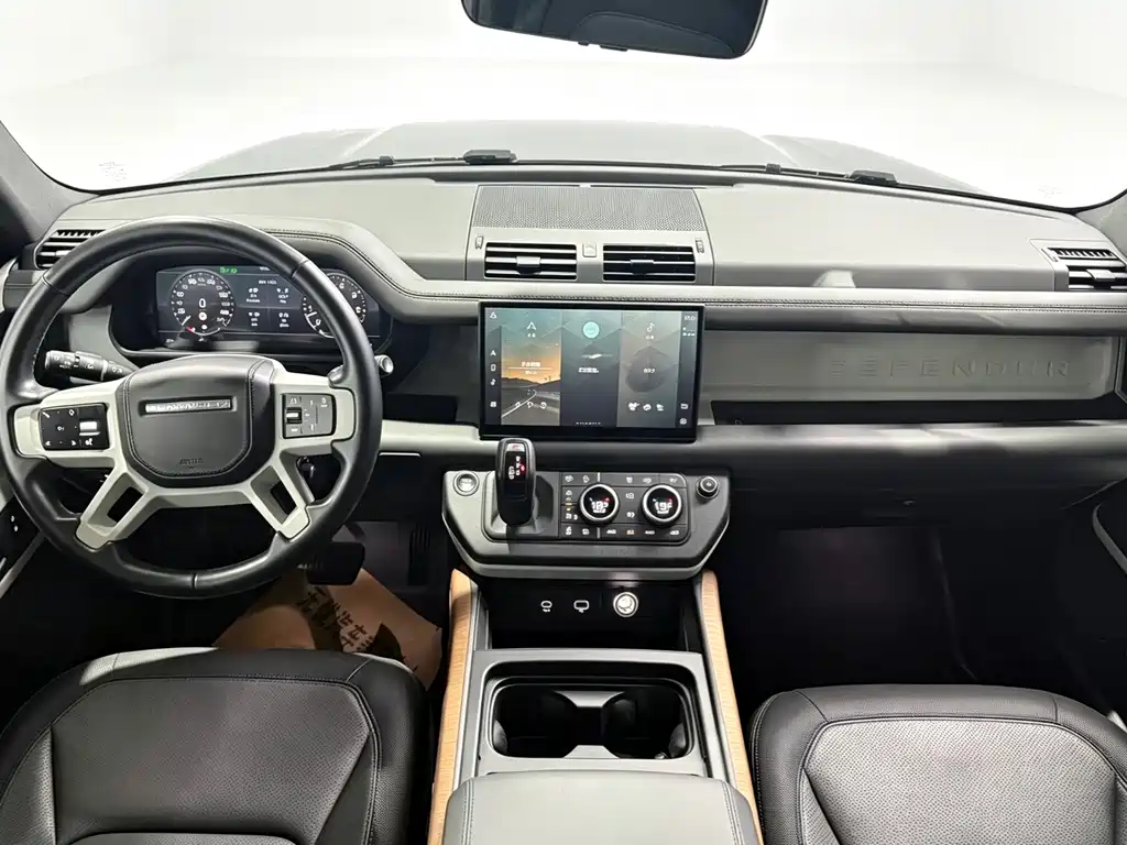 Land Rover Defender 2022 — фото 8