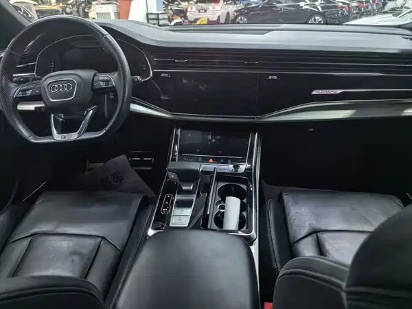 Audi Q8 2019
