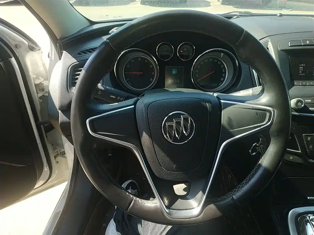 Buick Regal 2014 — фото 11