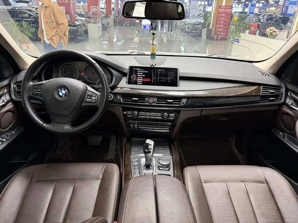 BMW X5 2016 — фото 11