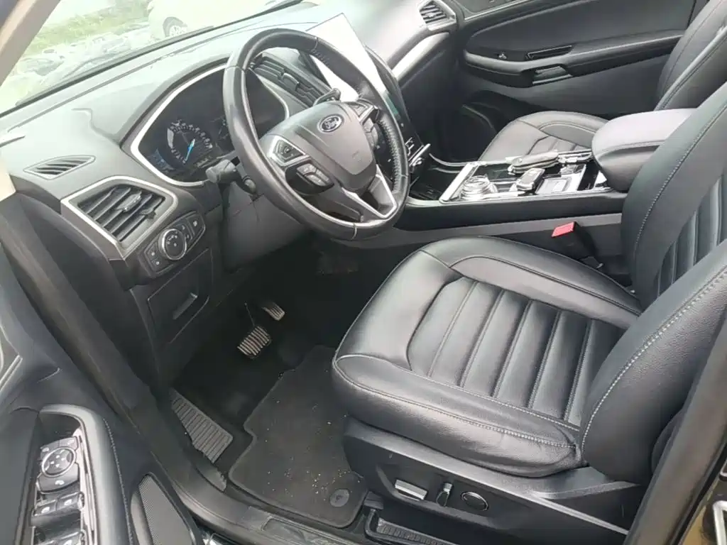 Ford Edge 2020 — фото 15