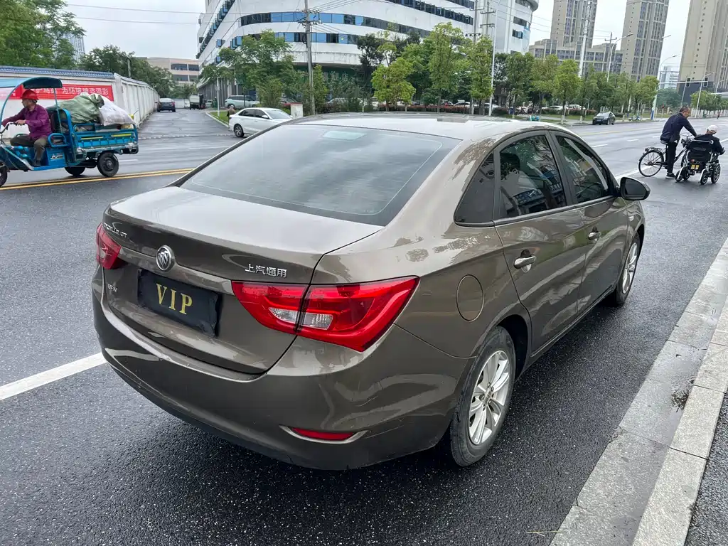 Buick Excelle 2017 — фото 14