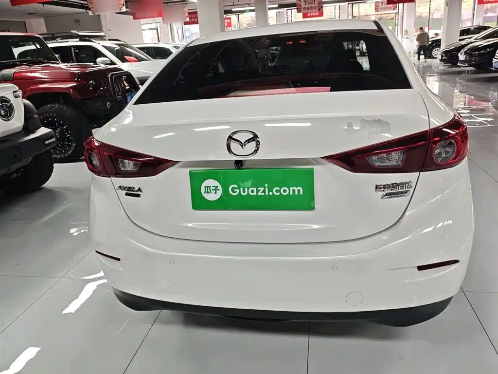 Mazda 3 Axela 2019 — фото 6