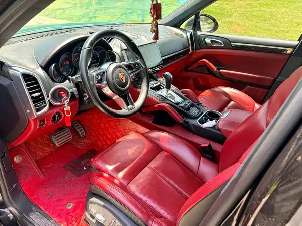 Porsche Cayenne 2015