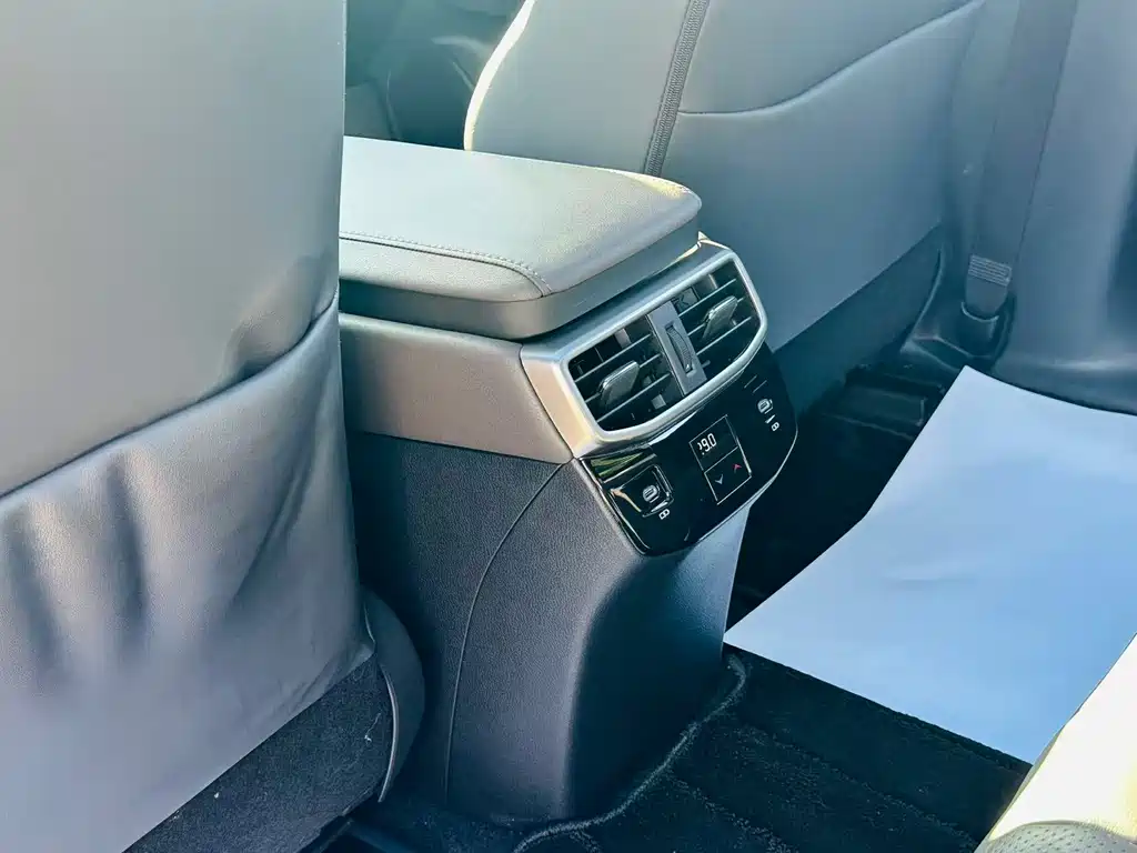 Lexus RX 2023 — фото 14