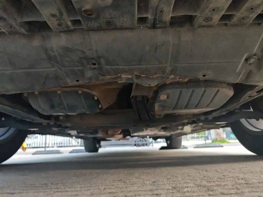 Toyota RAV4 2015 — фото 23