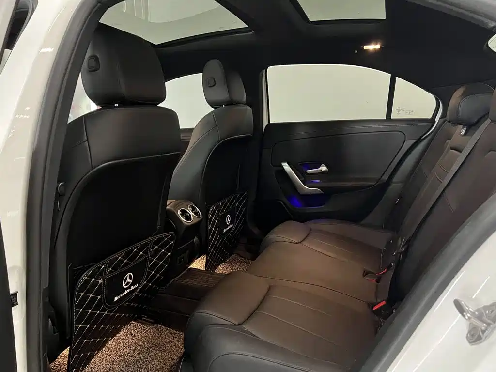 Mercedes-Benz A-Class 2022 — фото 6