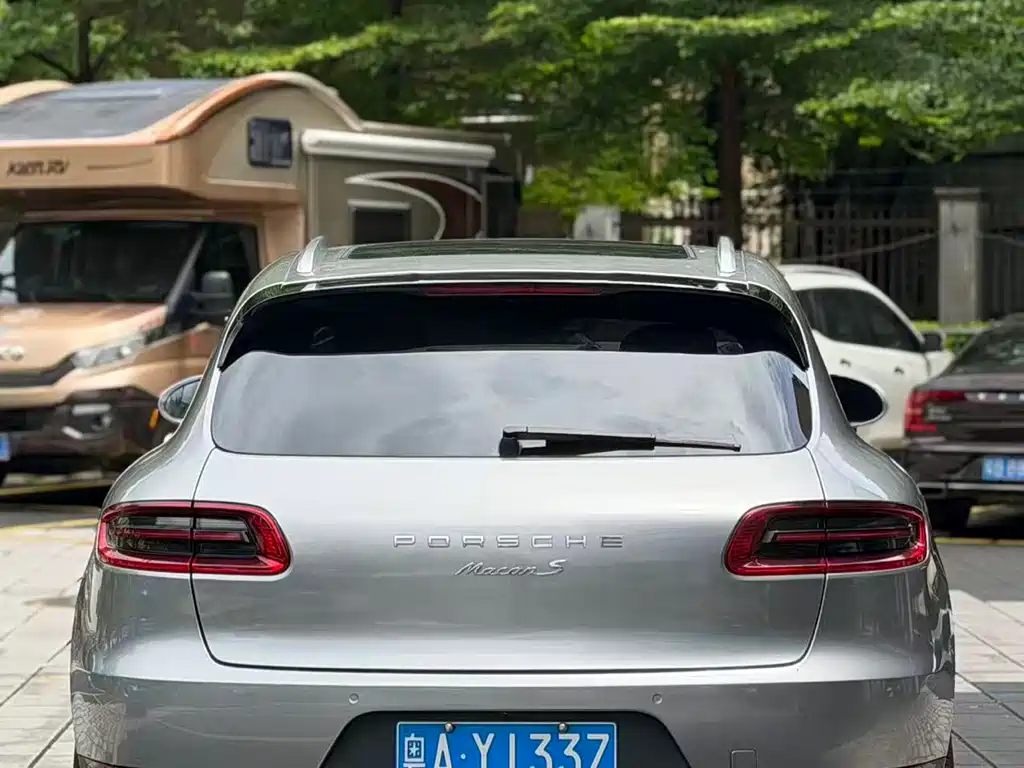 Porsche Macan 2015