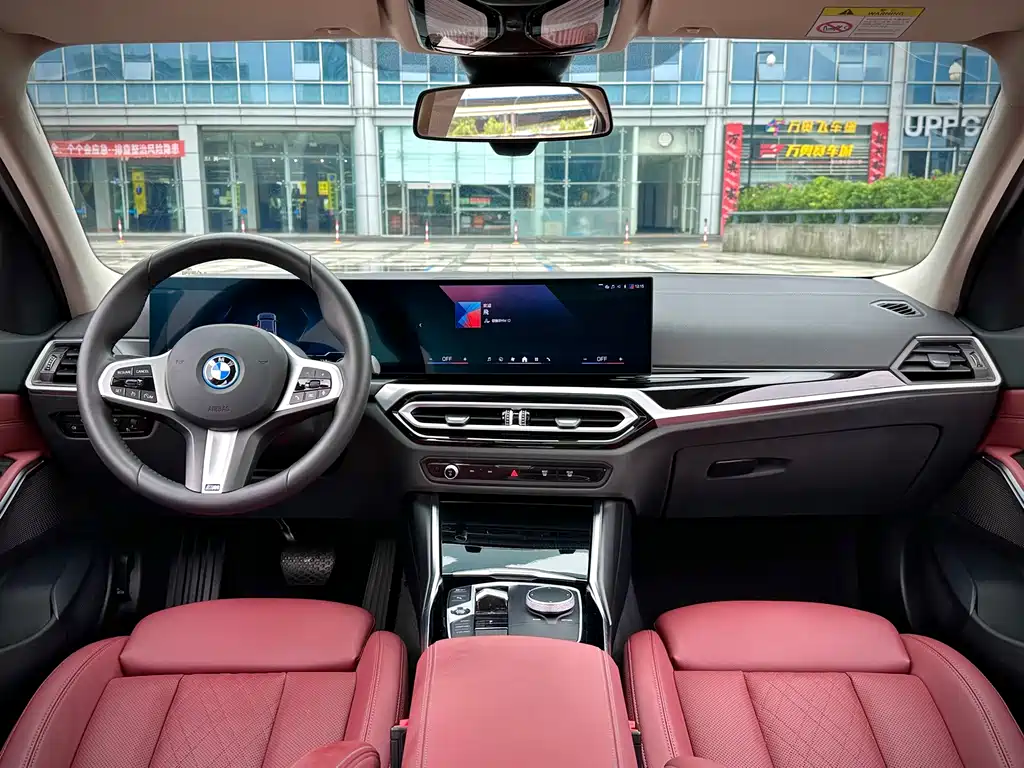 BMW i3 2024 — фото 11