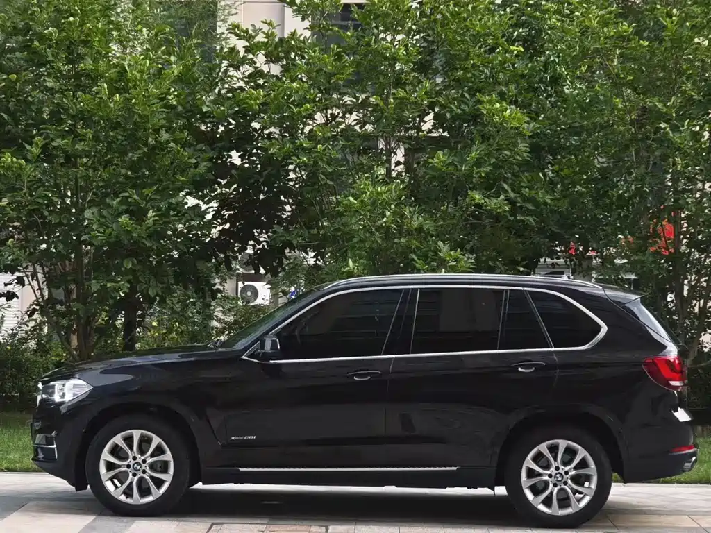 BMW X5 2018 — фото 8