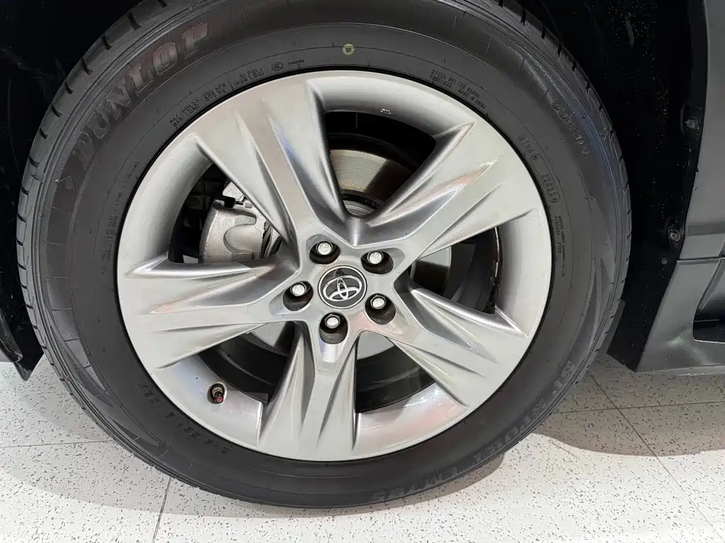 Toyota Highlander 2018 — фото 12