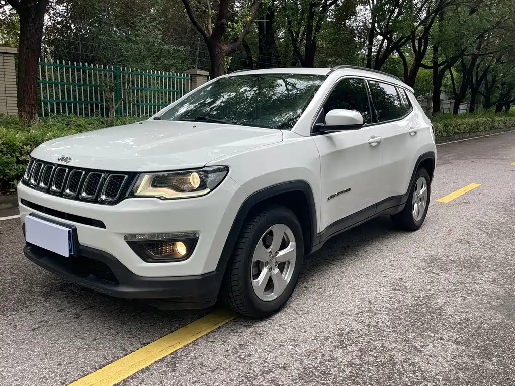 Jeep Compass 2019 — фото 1