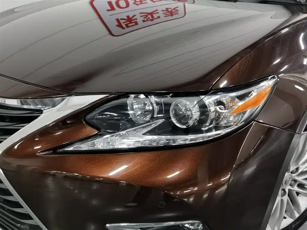 Lexus ES 2015