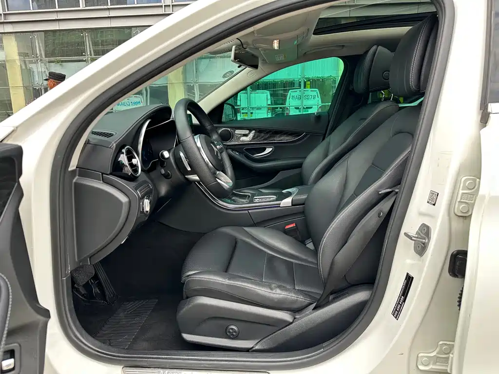 Mercedes-Benz C-Class 2020 — фото 18