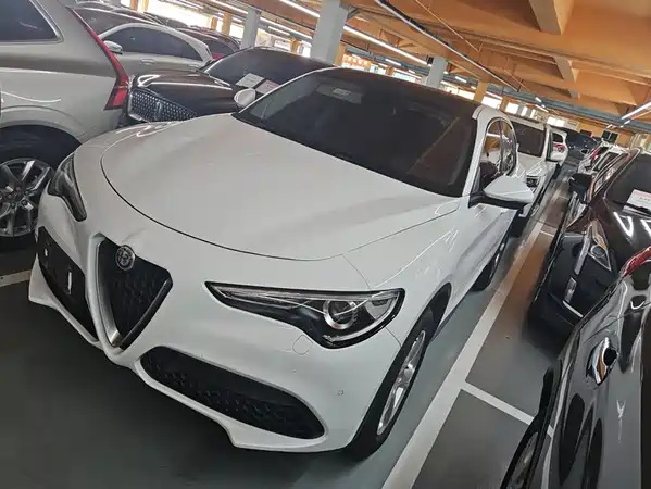 Alfa Romeo Stelvio 2019