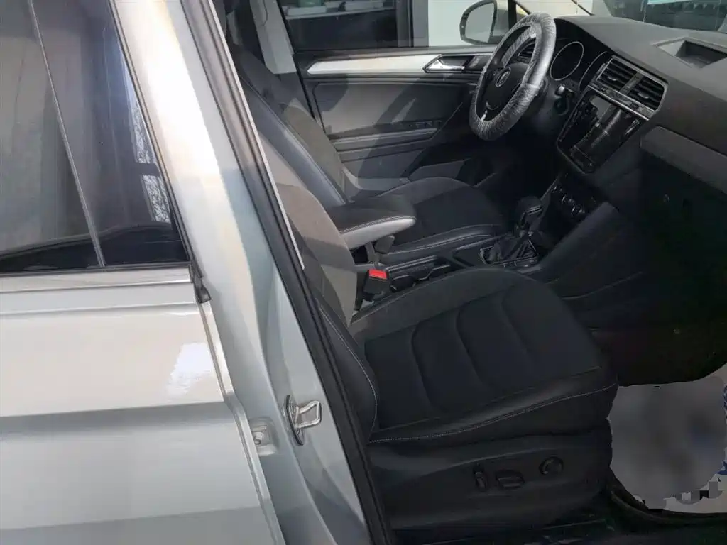 Volkswagen Tiguan L 2019 — фото 24