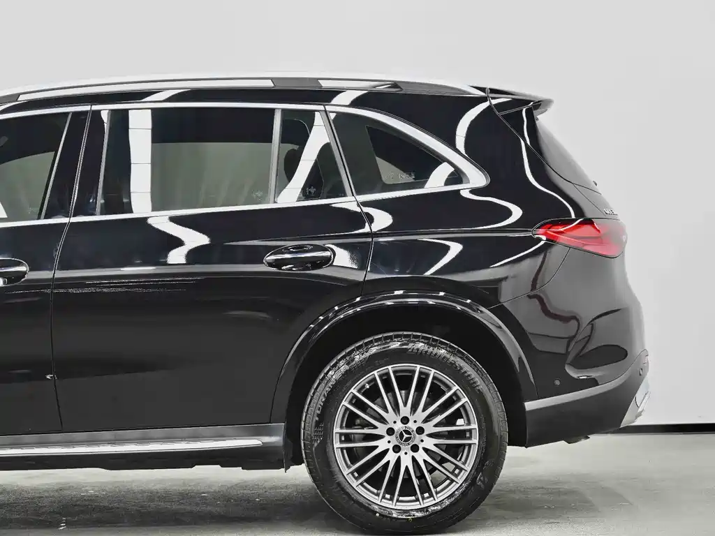 Mercedes-Benz GLC 2023 — фото 24